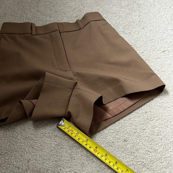 Babaton Short - Picture 10 of 13